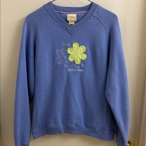 Iris Blue Salmon, Idaho Sweatshirt with Yellow Flower Design, size Small